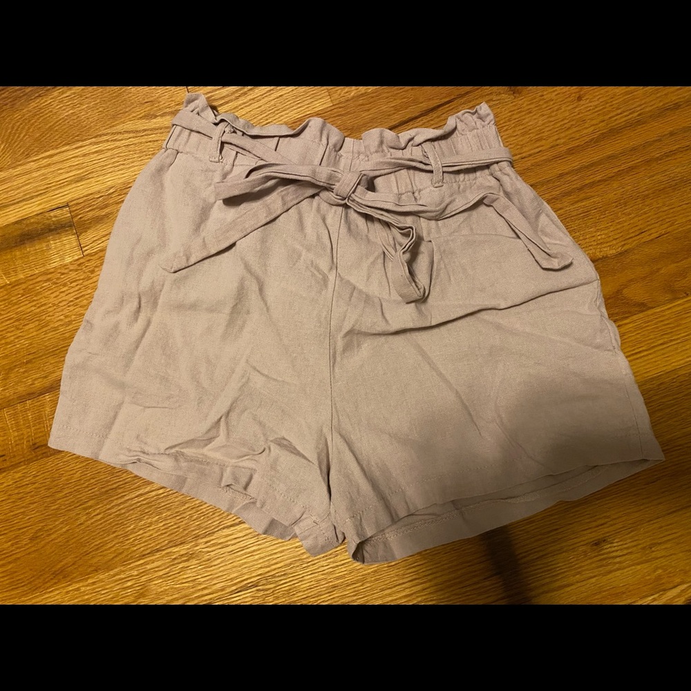Dusty pink, high waisted paper bag shorts